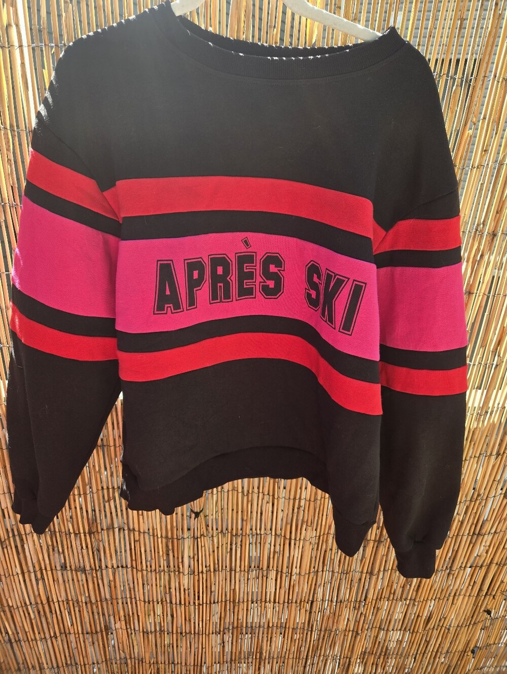 Black & Red 'Après Ski' Women's Crewneck Sweater Beach RIOT size Med Euc